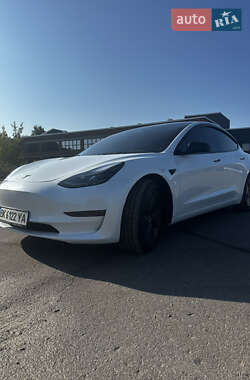 Tesla Model 3  2023