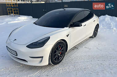 Tesla Model 3  2021