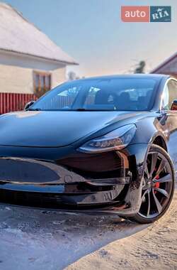 Tesla Model 3  2020