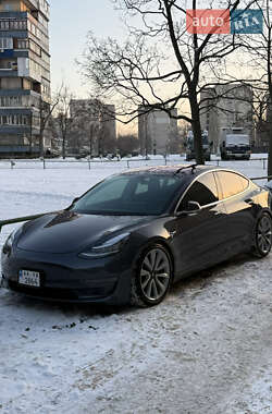 Tesla Model 3  2018