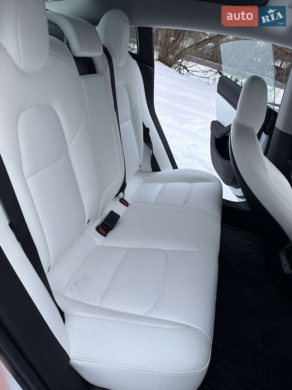 Седан Tesla Model 3 2019 в Києві