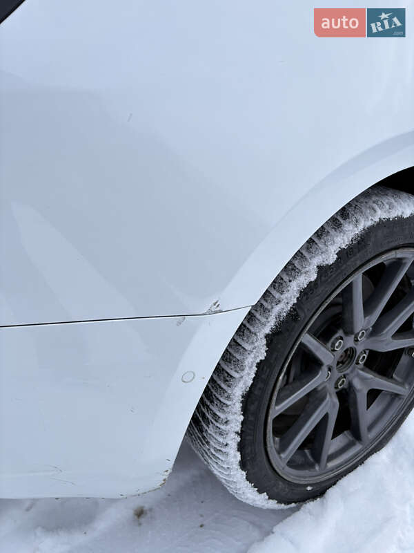 Седан Tesla Model 3 2019 в Києві