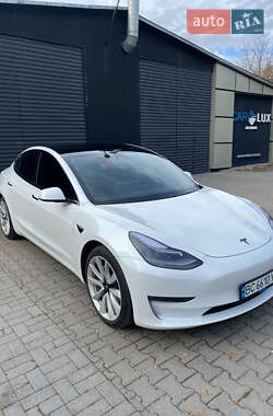 Tesla Model 3 2020