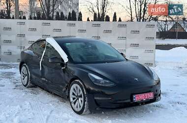 Tesla Model 3  2022