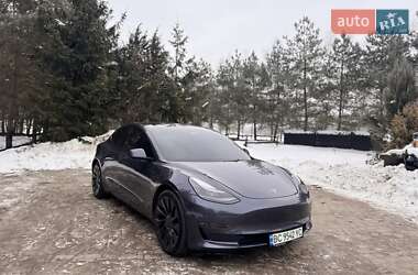 Tesla Model 3 2022