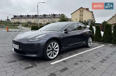 Tesla Model 3  2018