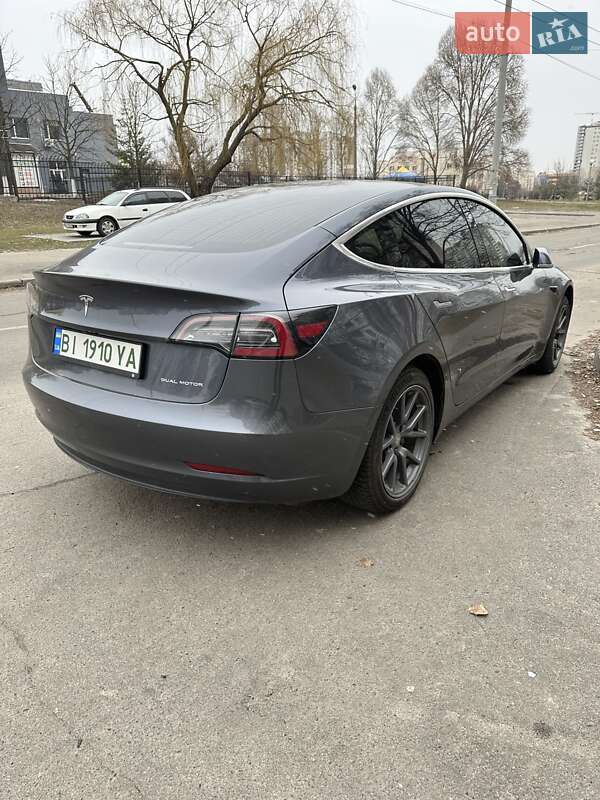 Седан Tesla Model 3 2020 в Киеве