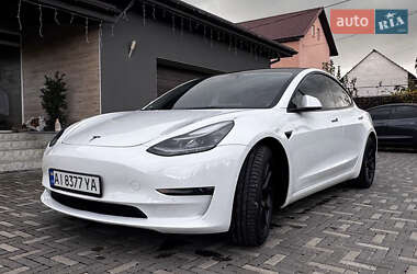 Tesla Model 3  2022