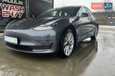Tesla Model 3  2019