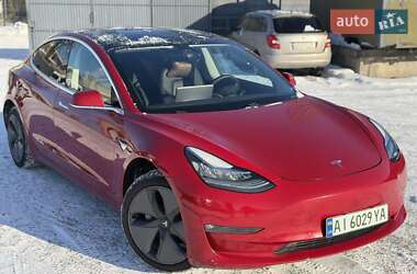Tesla Model 3  2020
