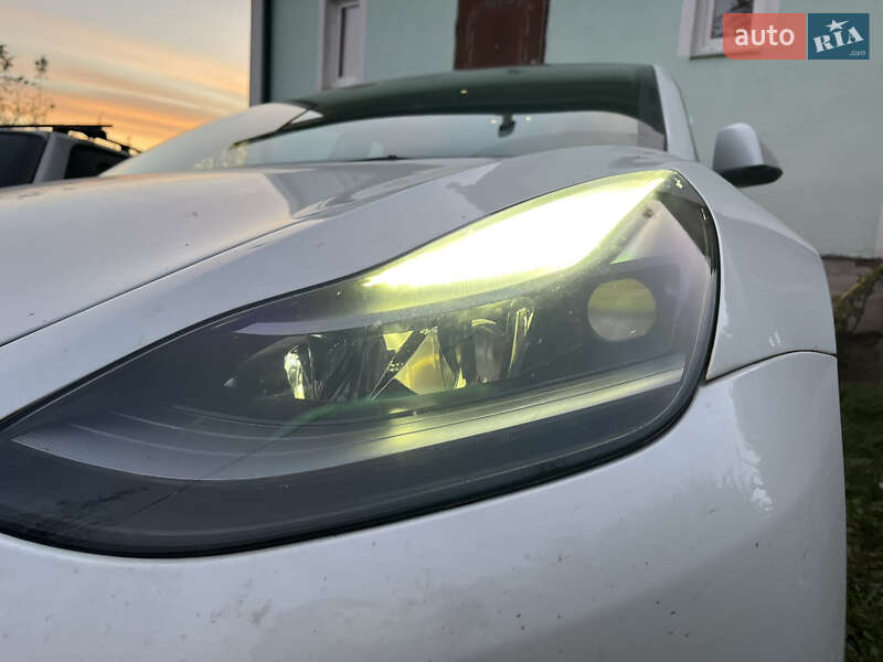 Tesla Model 3 2021
