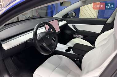 Tesla Model 3  2019
