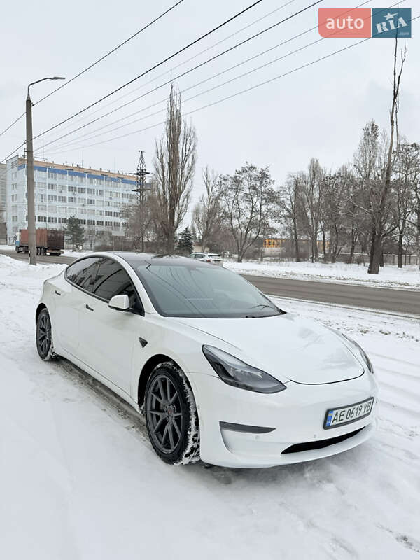 Tesla Model 3 2021