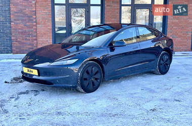 Tesla Model 3  2024