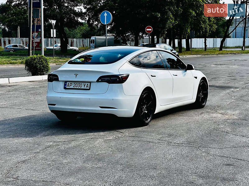Седан Tesla Model 3 2021 в Запоріжжі