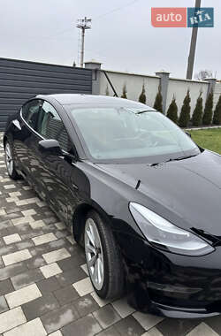Tesla Model 3  2021