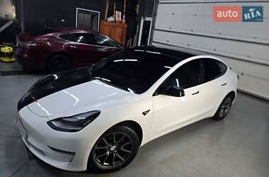 Tesla Model 3  2018