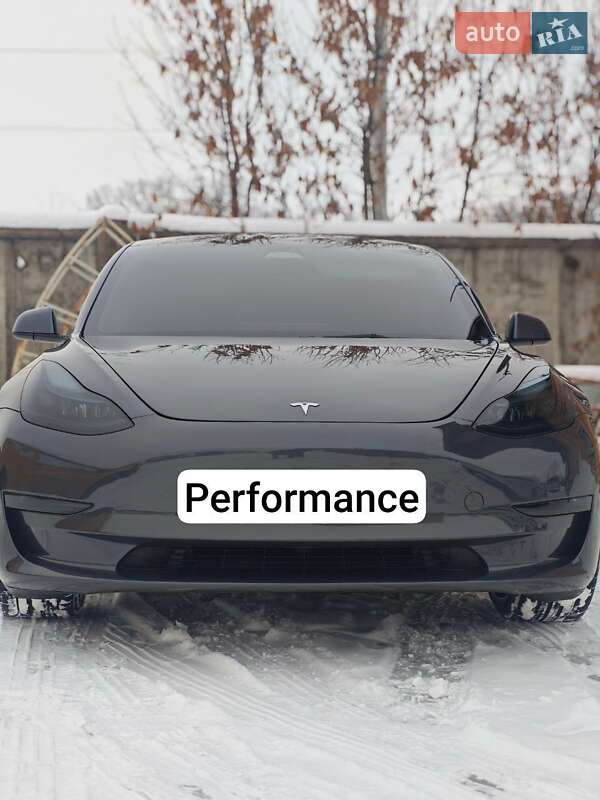 Седан Tesla Model 3 2023 в Фастове