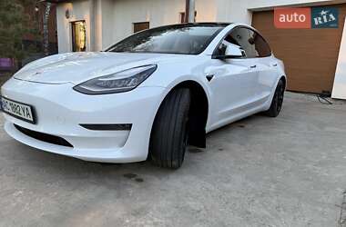 Tesla Model 3  2020