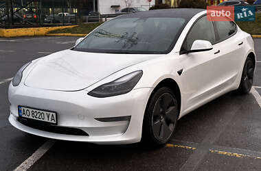 Tesla Model 3  2022