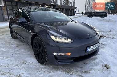 Tesla Model 3 2019