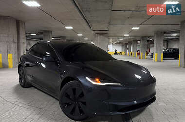Tesla Model 3  2025
