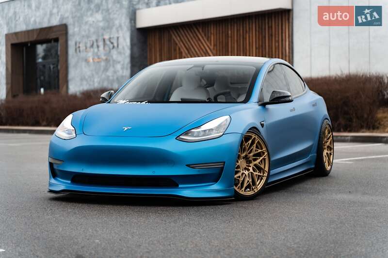 Tesla Model 3 2018