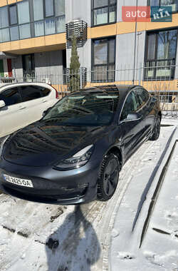Tesla Model 3  2018