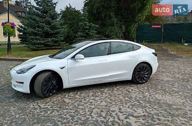 Tesla Model 3 2020