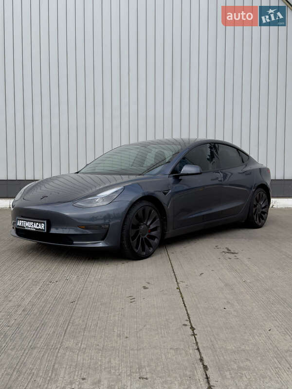 Седан Tesla Model 3 2023 в Черновцах фото Седан Tesla Model 3 2023 в Черновцах
