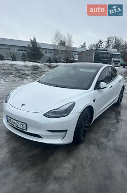 Tesla Model 3  2021