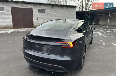 Седан Tesla Model 3 2024 в Днепре