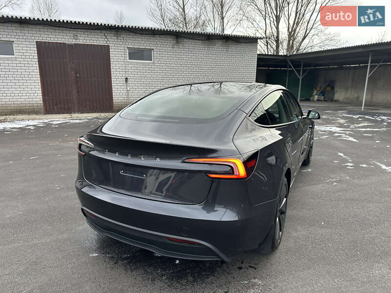 Седан Tesla Model 3 2024 в Днепре