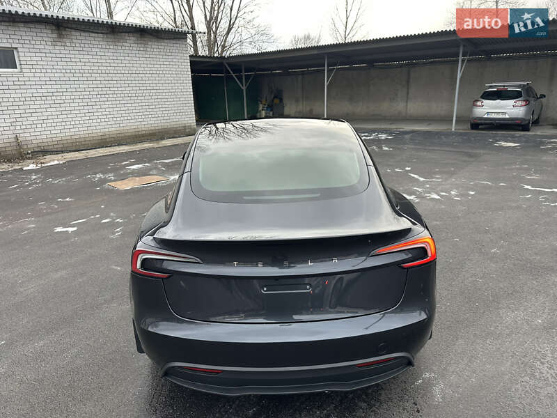 Седан Tesla Model 3 2024 в Днепре