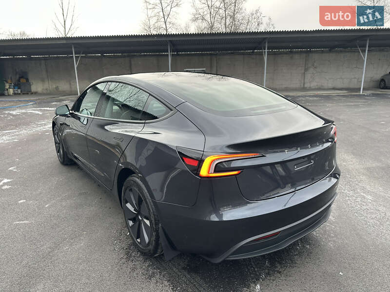 Седан Tesla Model 3 2024 в Днепре
