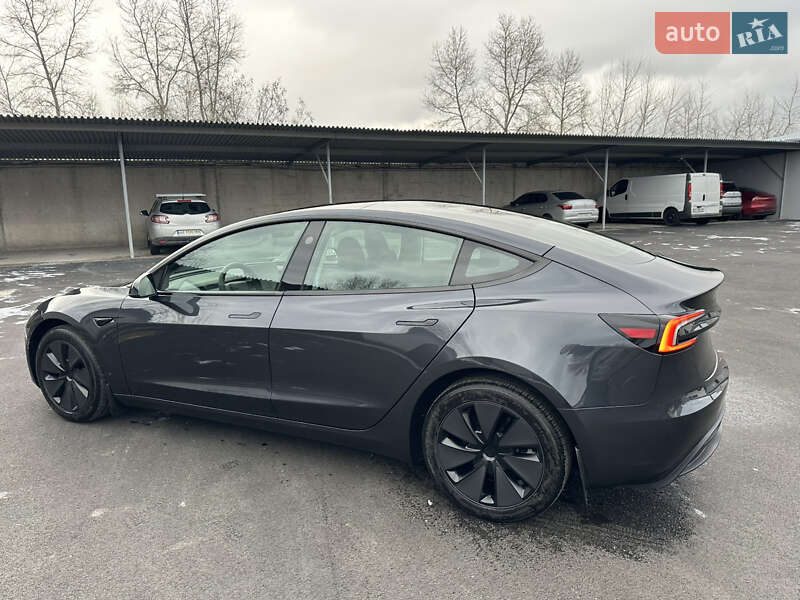 Седан Tesla Model 3 2024 в Днепре