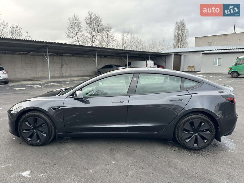 Седан Tesla Model 3 2024 в Днепре