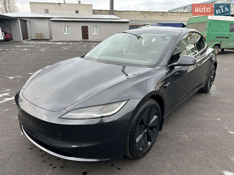 Седан Tesla Model 3 2024 в Днепре