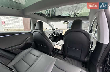 Седан Tesla Model 3 2024 в Днепре