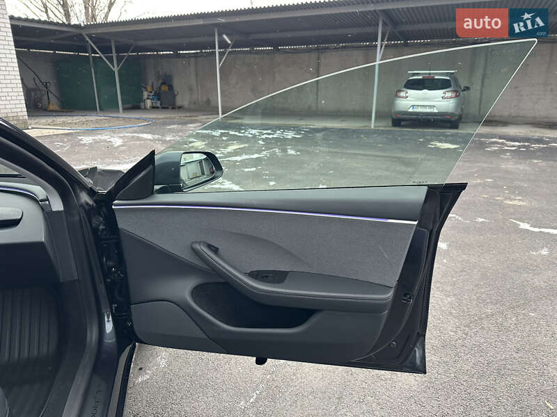 Седан Tesla Model 3 2024 в Днепре