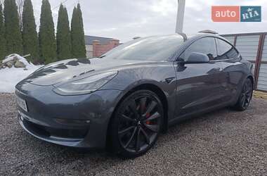 Tesla Model 3  2020