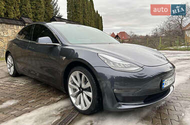Tesla Model 3  2019