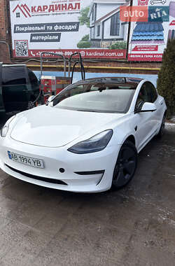 Tesla Model 3  2022