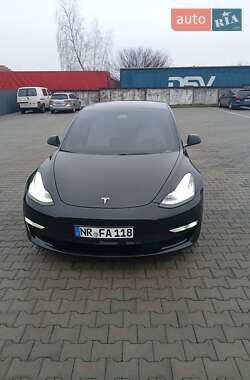 Седан Tesla Model 3 2018 в Нововолынске