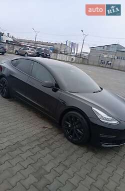 Седан Tesla Model 3 2018 в Нововолынске