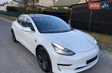 Tesla Model 3  2018