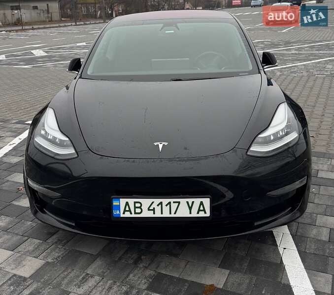 Седан Tesla Model 3 2019 в Виннице