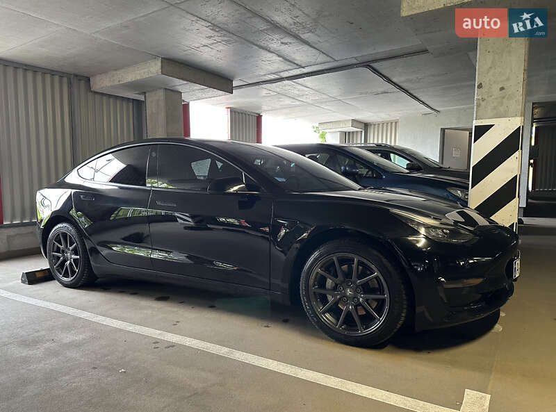 Седан Tesla Model 3 2019 в Киеве фото 15 Седан Tesla Model 3 2019 в Киеве