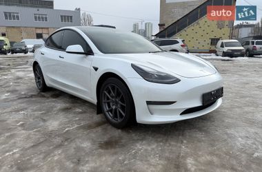 Tesla Model 3  2023