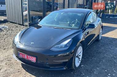 Tesla Model 3  2022